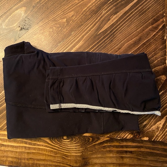Lululemon Running Set - Picture 3 of 10